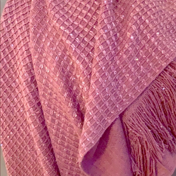 Pink blanket wrap❤️ - Picture 1 of 3
